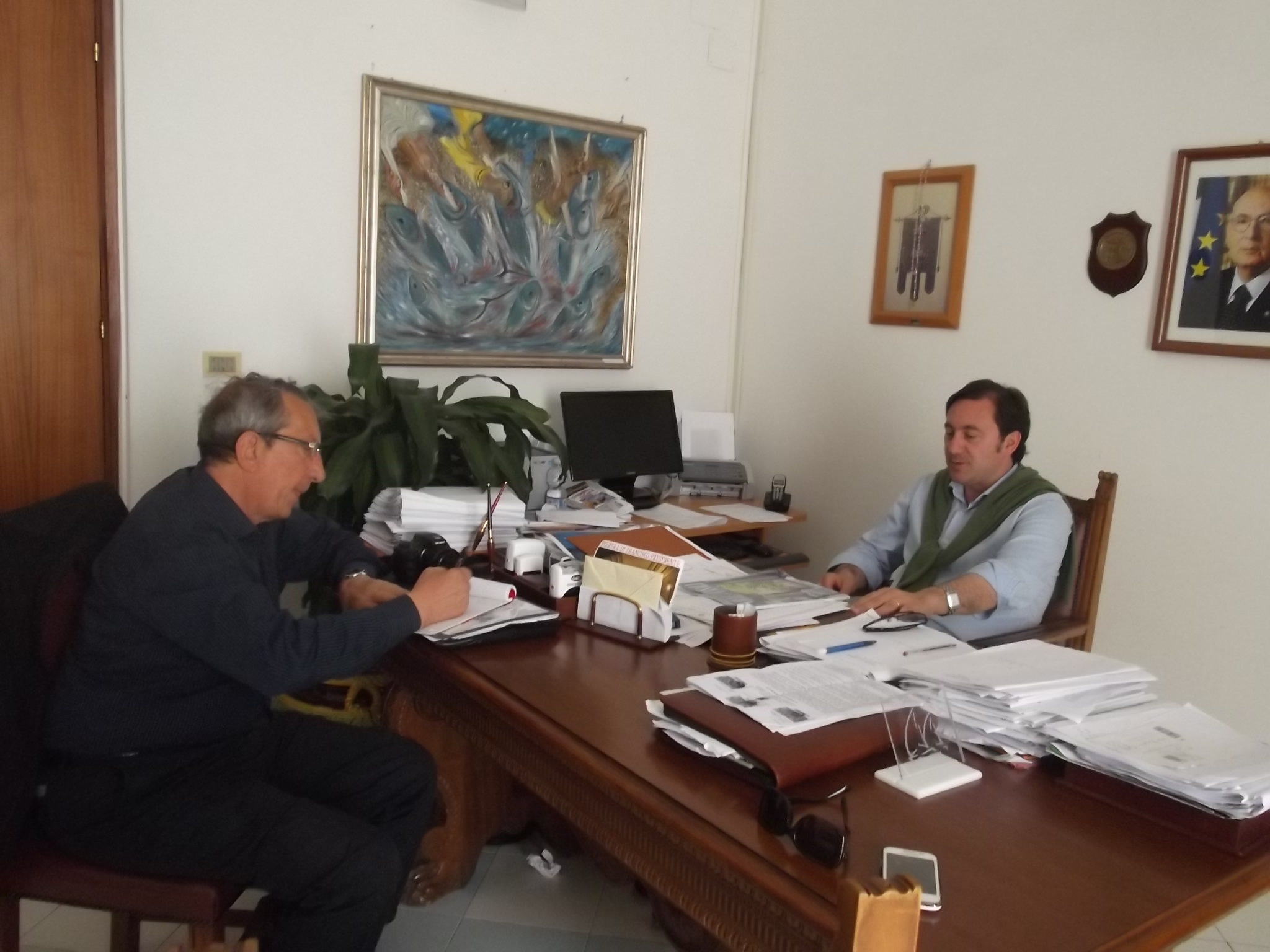 il sindaco Giuseppe Pagoto intervistato dal direttore della rivista Villa&Casali, Enrico Morelli
